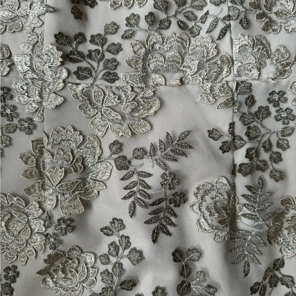 David Meister Silver Nude Floral Midi Dress - Picture 8 of 8